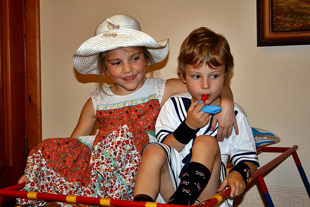 БРАТ   С   СЕСТРОЙ - Анатолий Малобродский