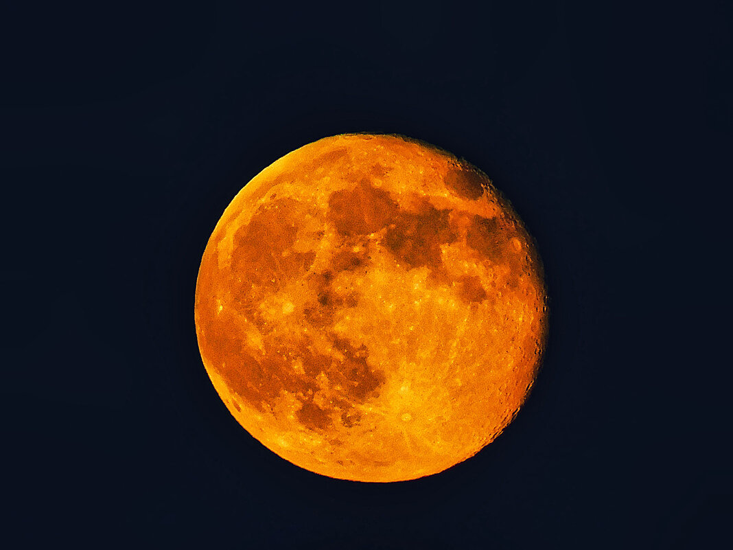 Супер Кровавая Луна - Владимир Кириченко Супер Кровавая Луна - Владимир Кириченко