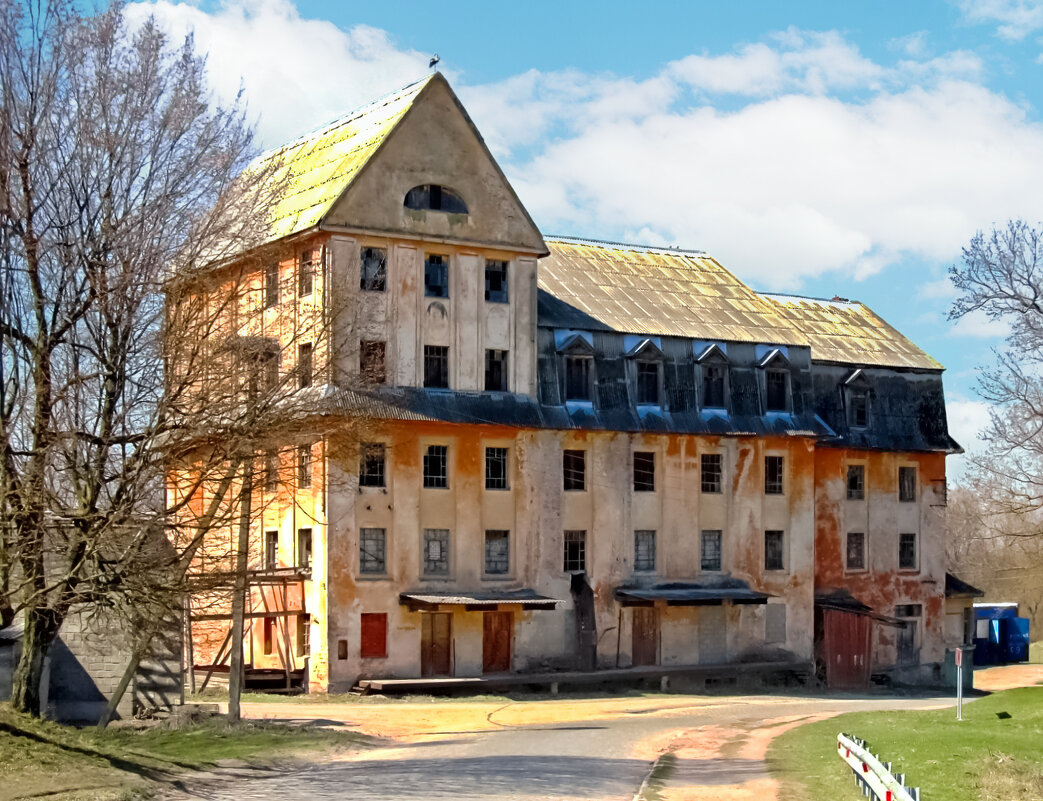 Старая мельница - Сергей Карачин Старая мельница - Сергей Карачин