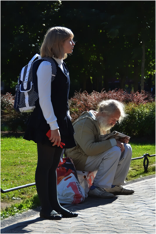 «В ожидании у метро» - Станислав Лебединский «В ожидании у метро» - Станислав Лебединский