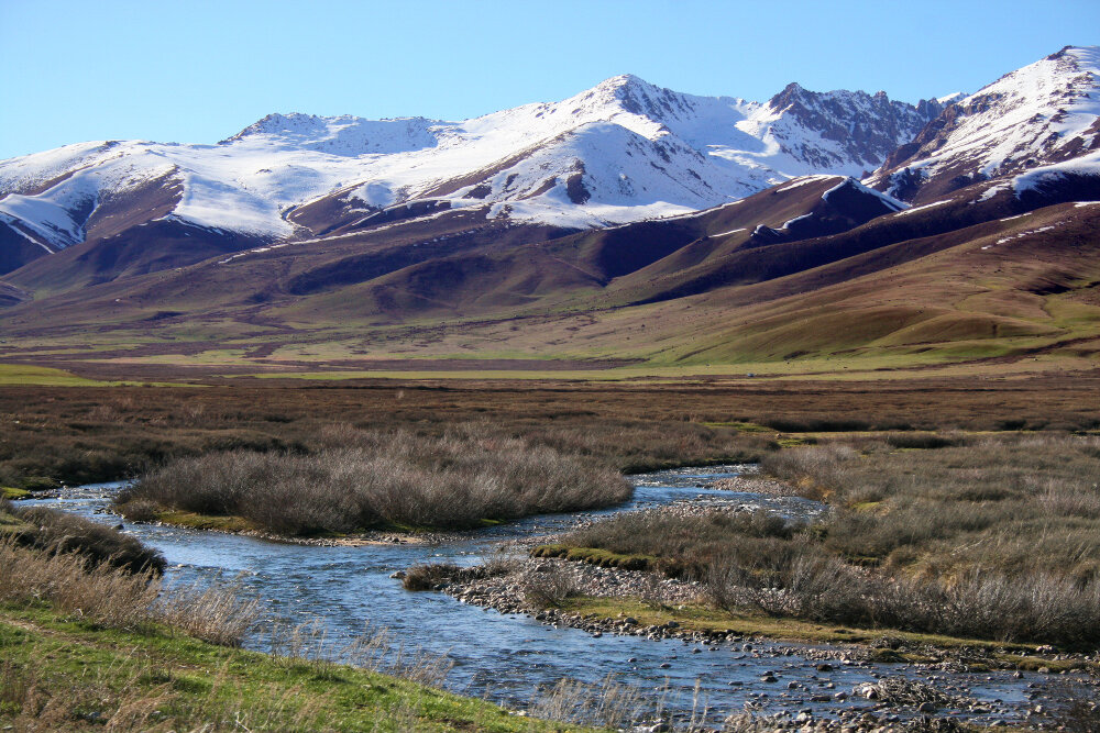 Бежит, шумит, сверкает горная река... - Галина Ильясова