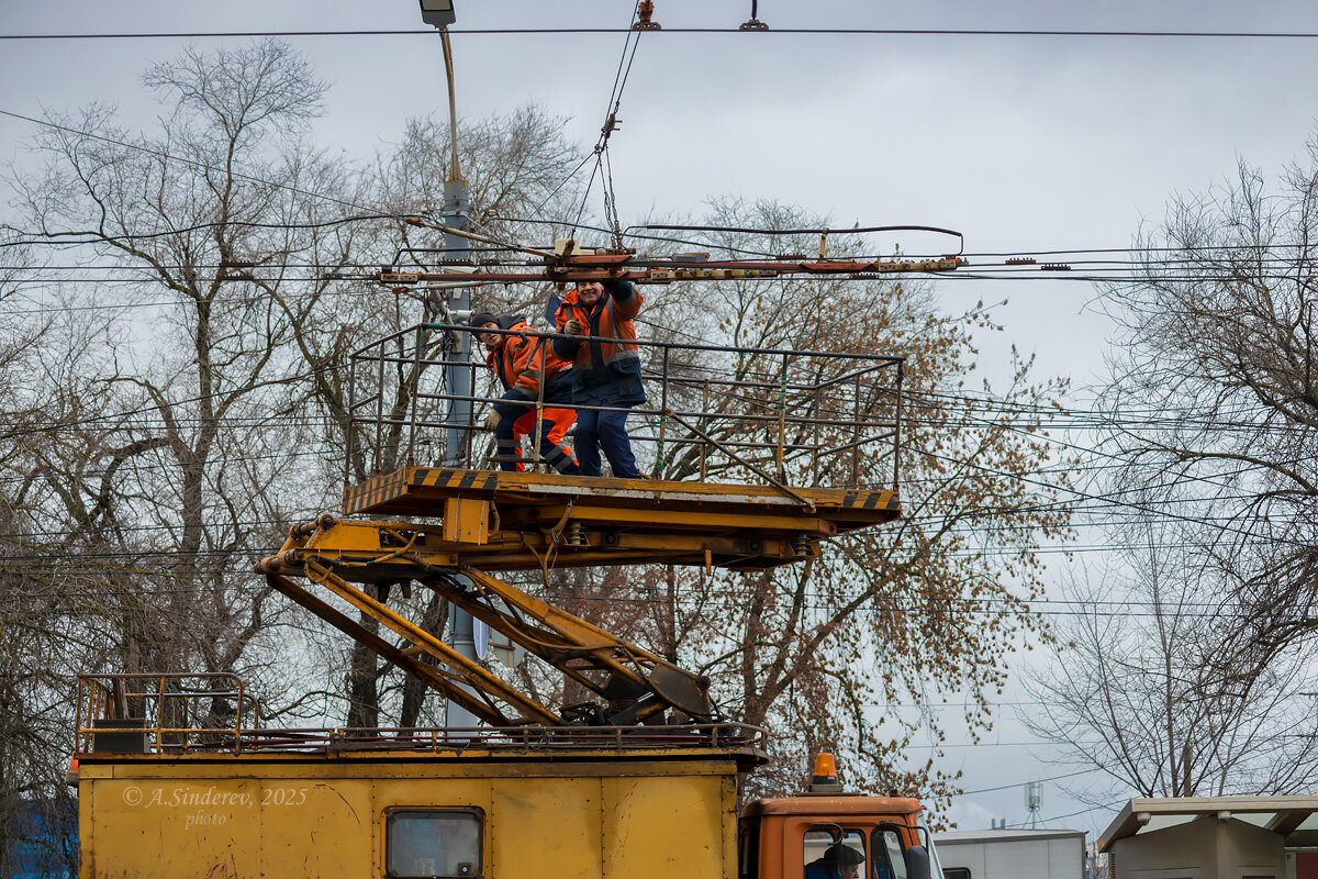 Ремонт троллейбусных проводов - Александр Синдерёв Ремонт троллейбусных проводов - Александр Синдерёв