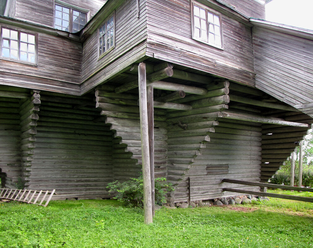 Церковь Успения Пресвятой Богородицы (Год постройки: 1694) - Александр Ильчевский Церковь Успения Пресвятой Богородицы (Год постройки: 1694) - Александр Ильчевский