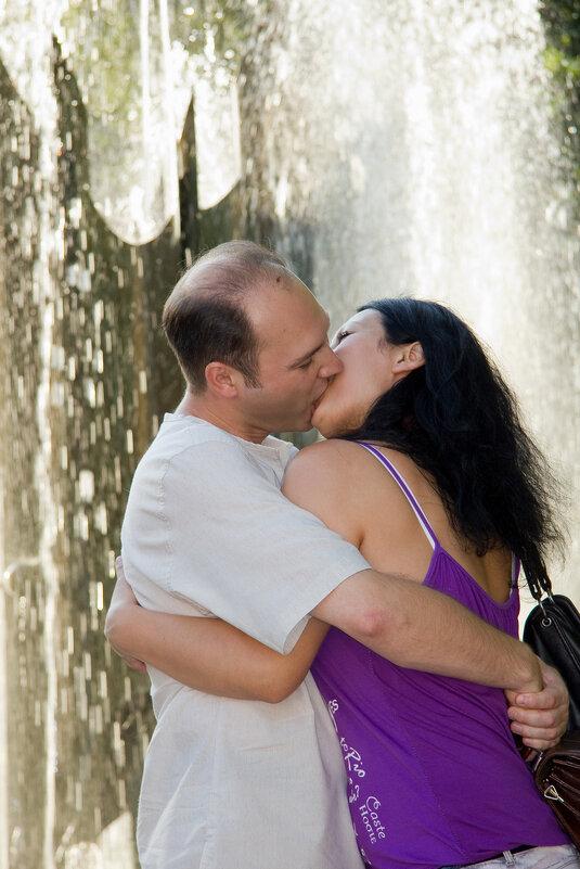 У фонтана... - Сергей Рожков