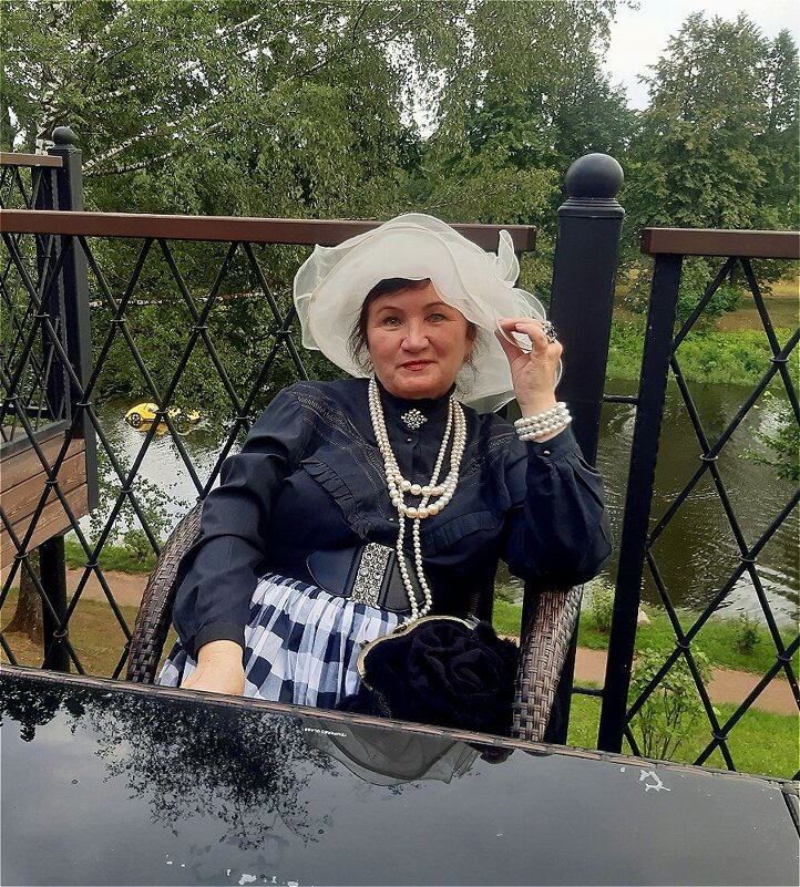 Элегантная дама с приветливым взглядом! - Нина Андронова