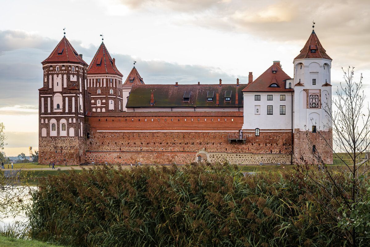 Замок - Валерий Пославский