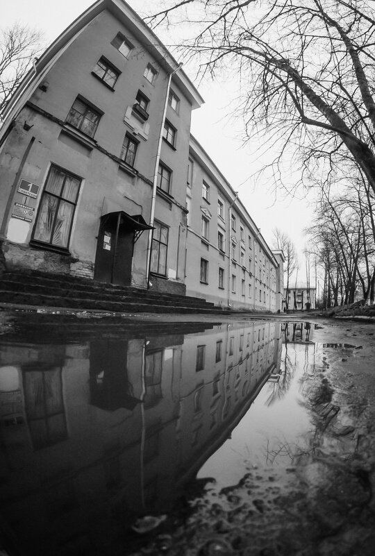 первый дом - Олег Загорулько