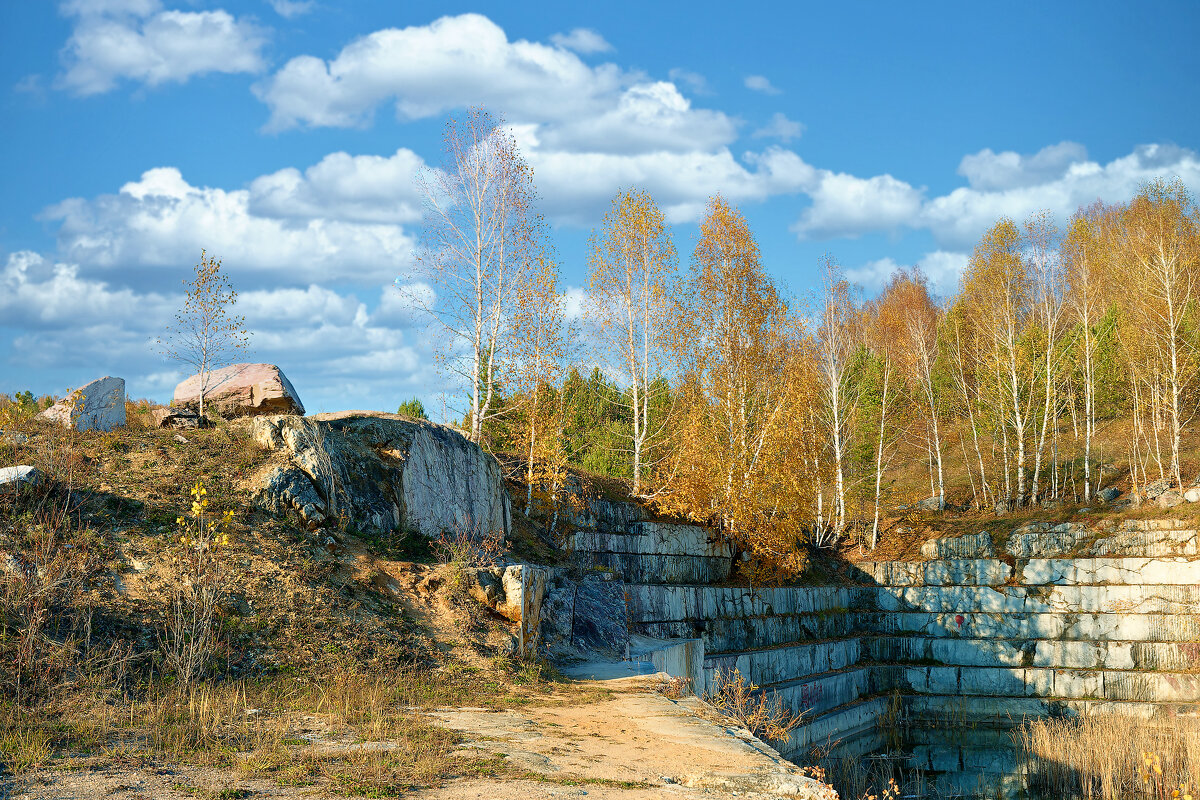 Заброшенный мраморный карьер - Дмитрий Конев