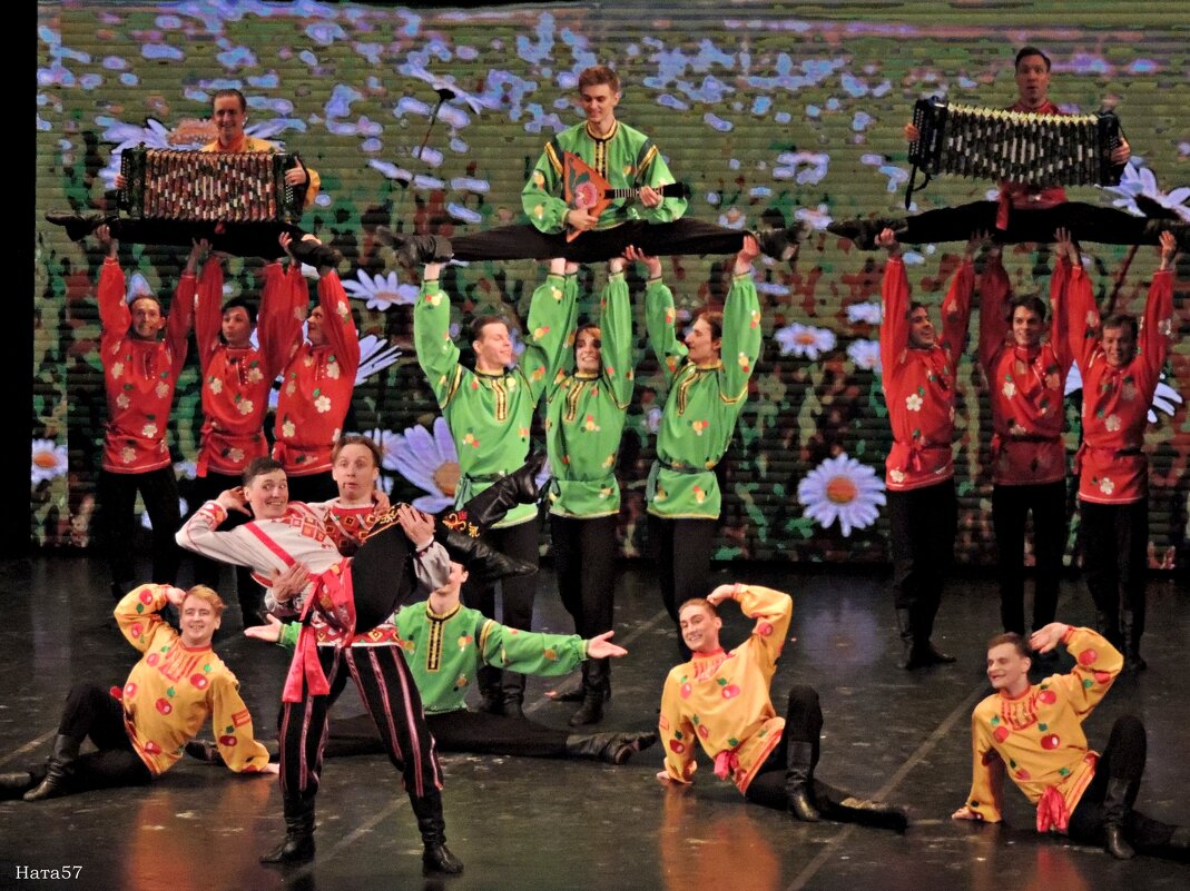 Красноярский ансамбль танца Сибири им. М.Годенко - Ната57 Наталья Мамедова