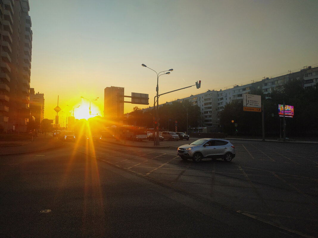 * * * - Андрей Лукьянов