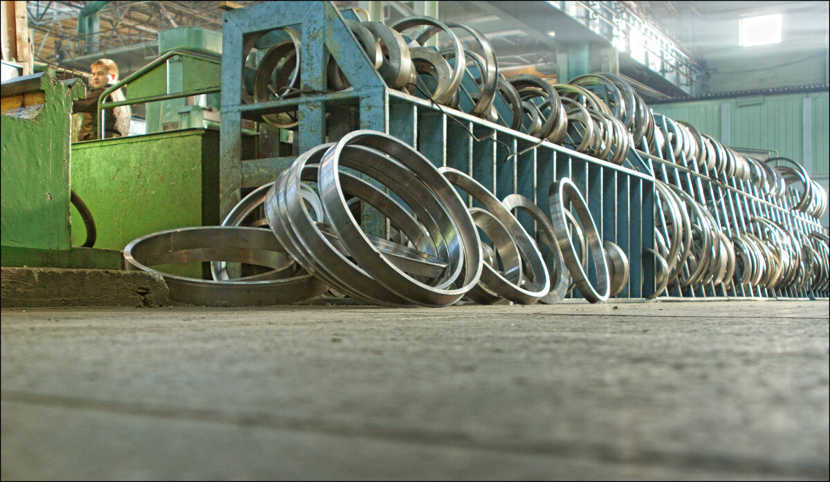 Индустриальный натюрморт - Сергей Порфирьев