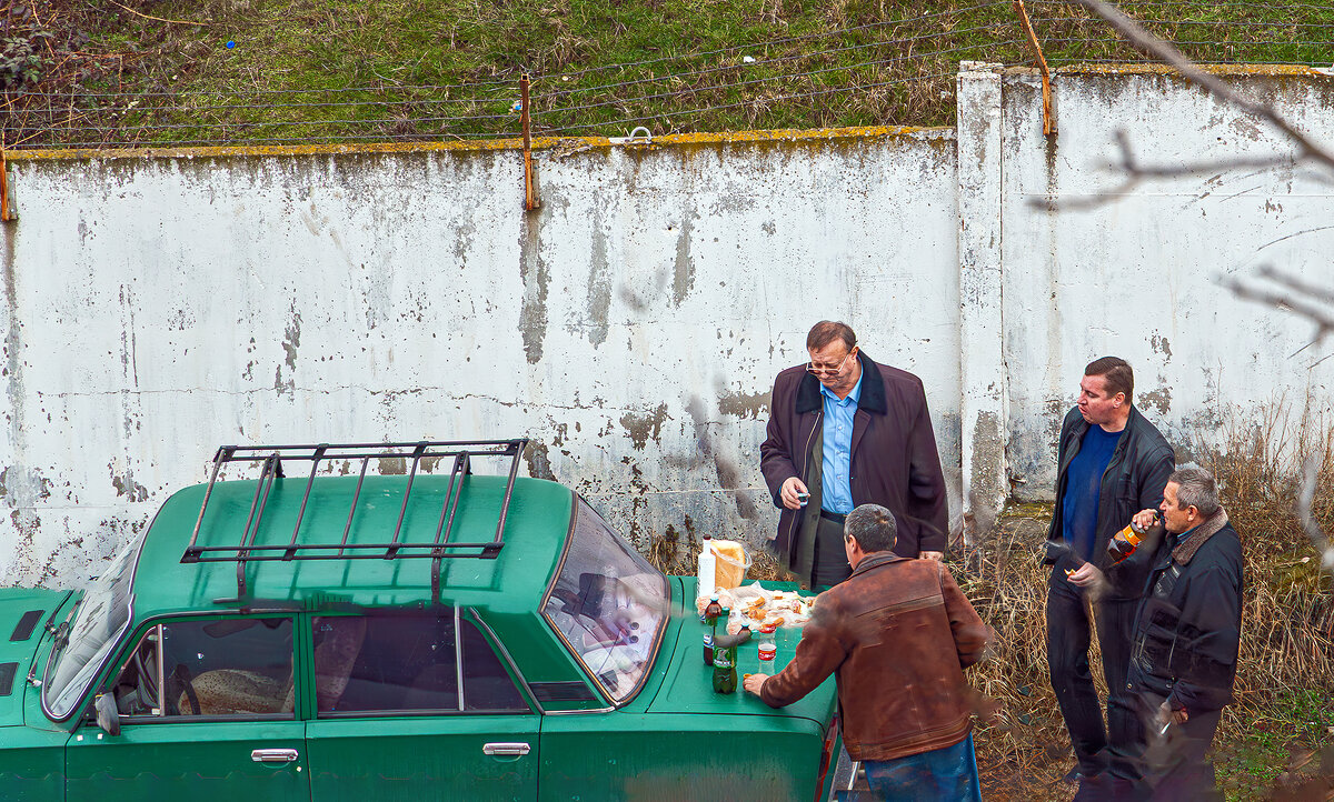 Безалкогольный перекус автомобилистов - Юрий Яловенко