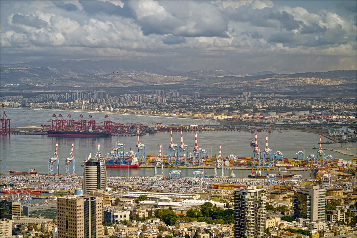 Израиль *Хайфа уходящего 2025года - ujgcvbif 