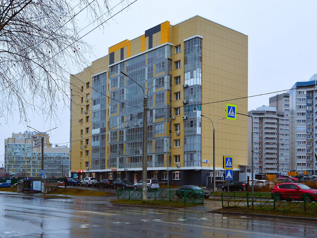 Новочебоксарск. Дом по ул. Воинов Интернационалистов 10. - Пётр Чернега