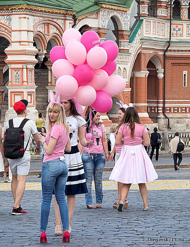 не оглянулась ли она - Олег Лукьянов