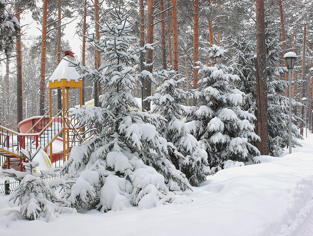 Принарядились к празднику - Галина Нестратова