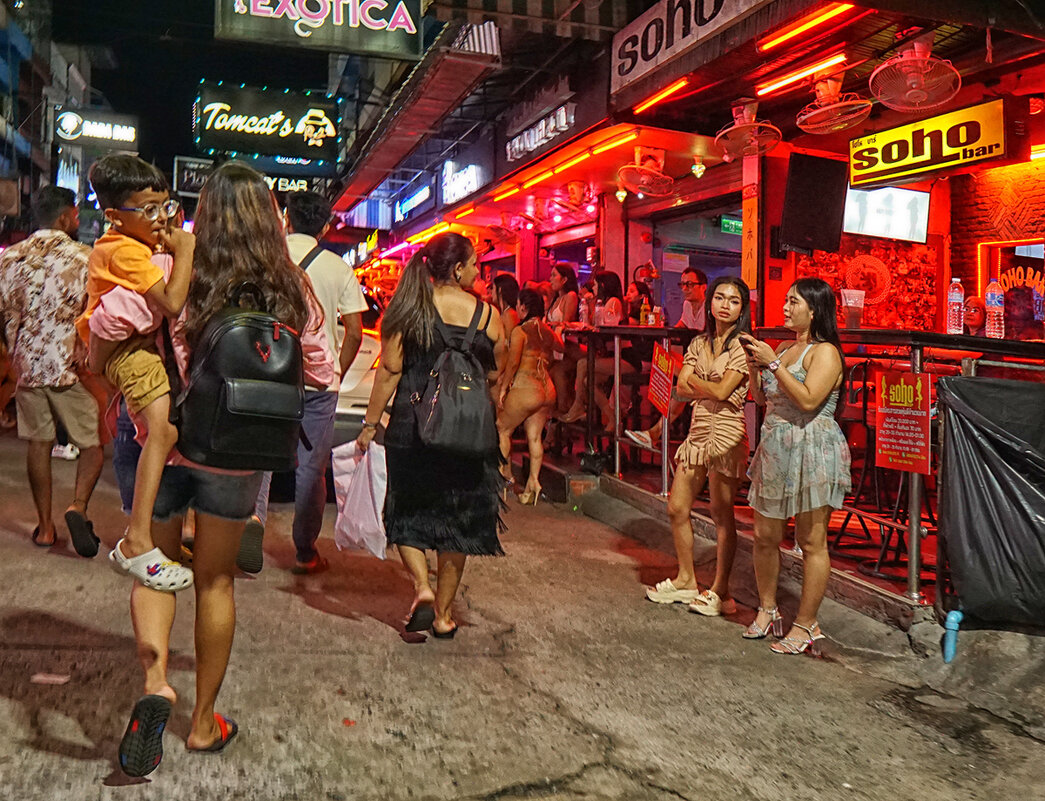 *** - Алексей Карташев