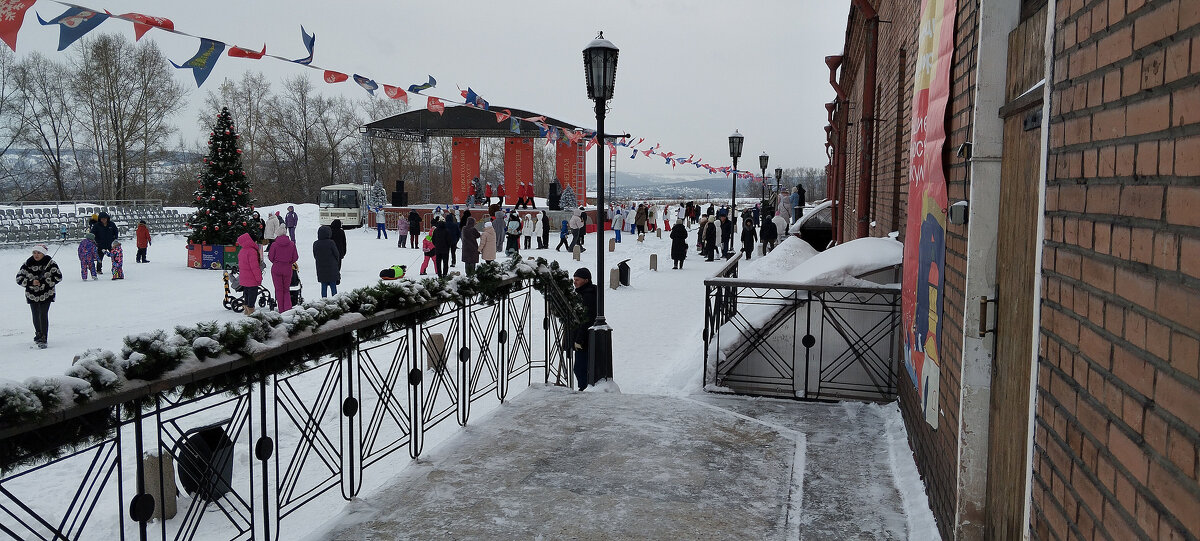 С наступающим... - Радмир Арсеньев