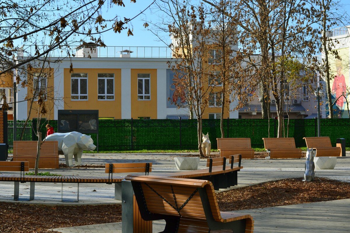 Новый сквер у детского сада - Александр Рыжов