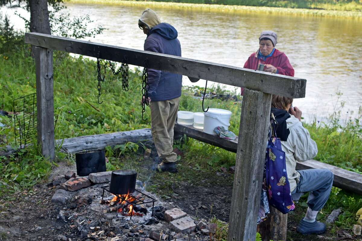 Вечер у костра. - ВикТор Быстров