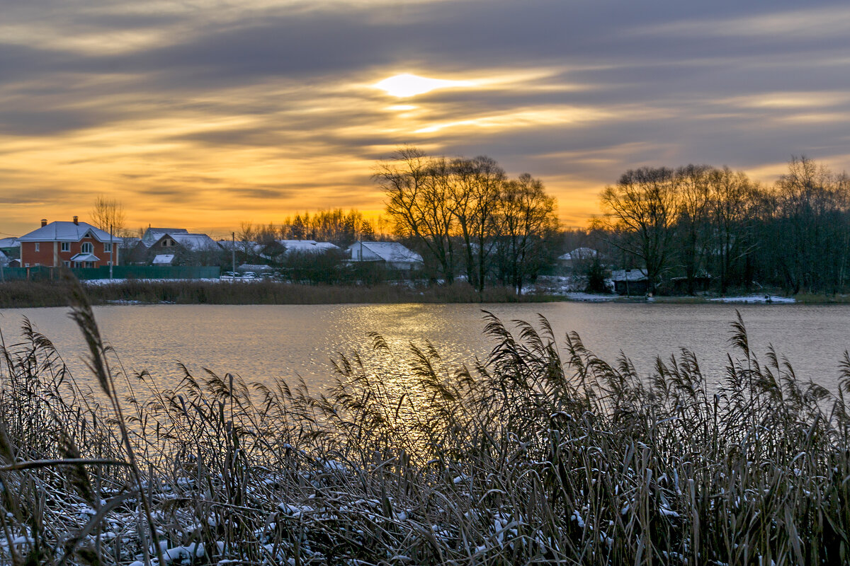Рассвет на озере - Сергей Цветков