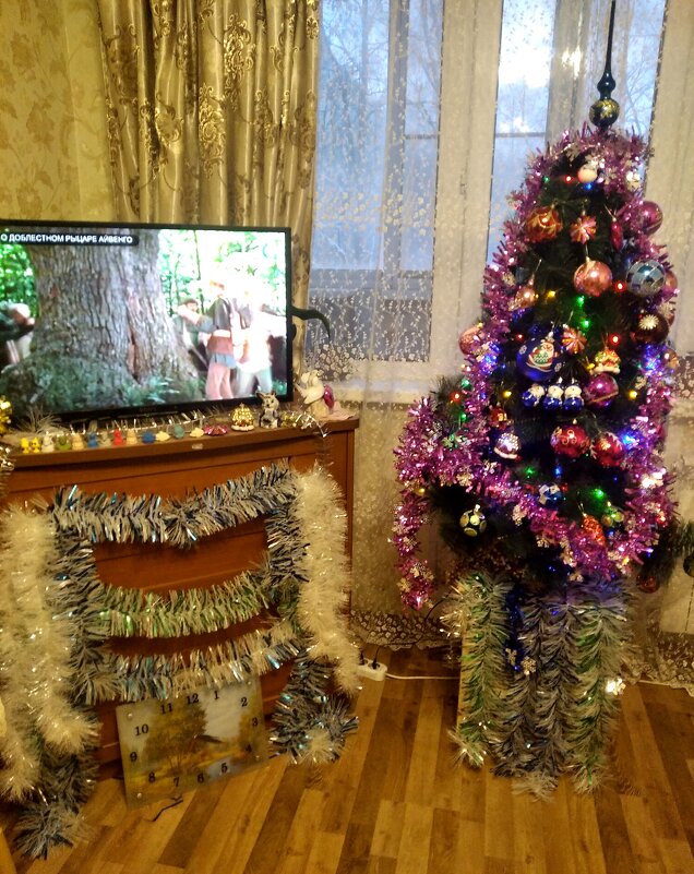 В ожидании праздника - Елена Семигина В ожидании праздника - Елена Семигина