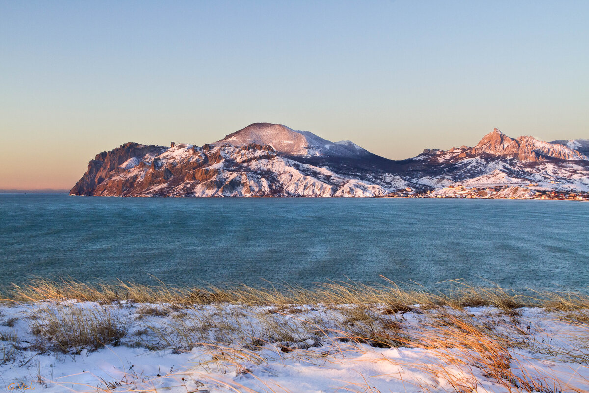 Вулкан в снегу - Геннадий Валеев