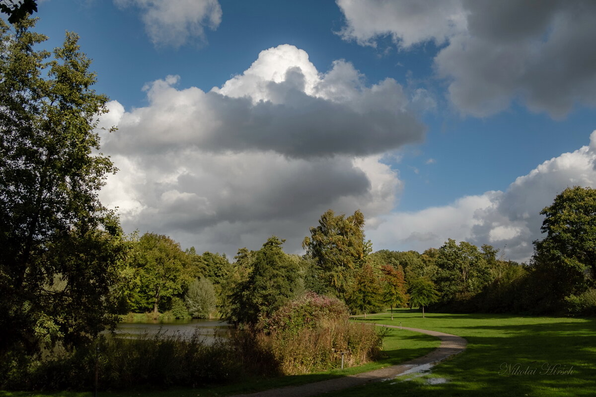 В середине осени... - Николай Гирш