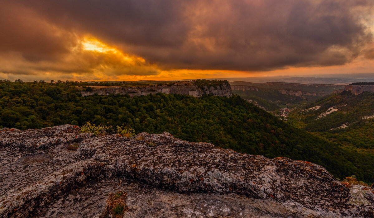 на заходе - Виталий Емельянов