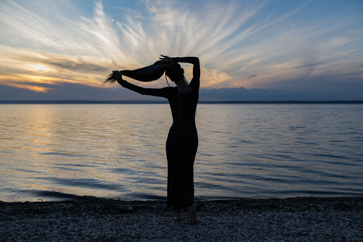 *** - Alexandr Khizhniak