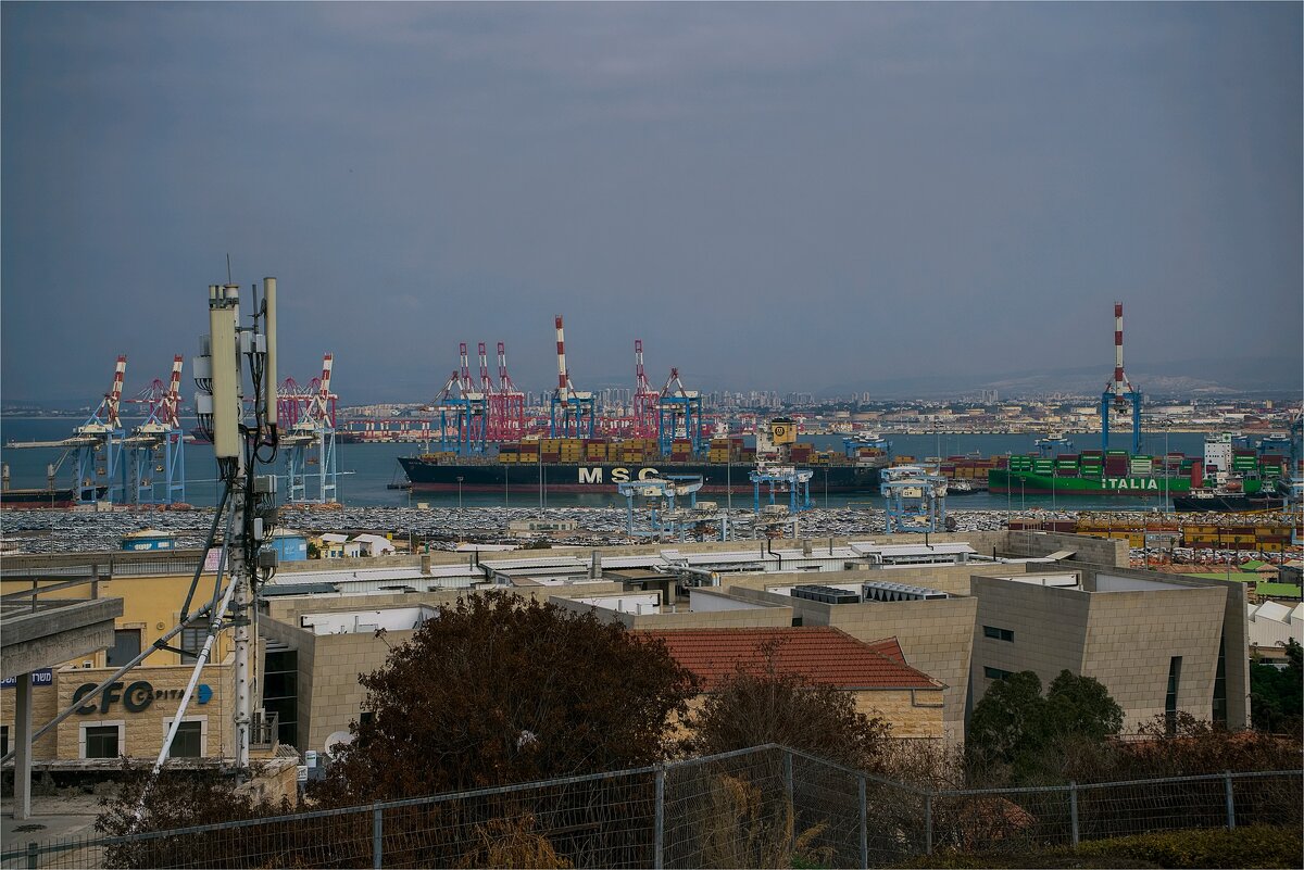 Израиль * Порт  Хайфы предновогодней *2025 - ujgcvbif 