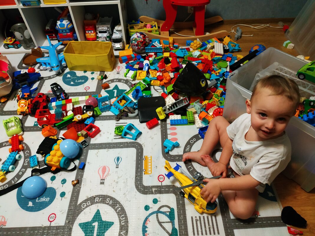 Дед Мороз иногда бывает в гостях - Андрей Лукьянов Дед Мороз иногда бывает в гостях - Андрей Лукьянов