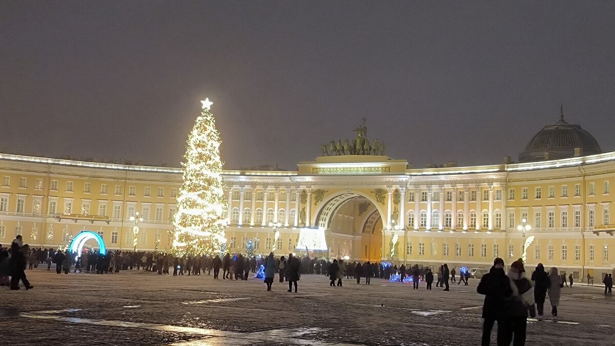 На Дворцовой площади. - Ольга 