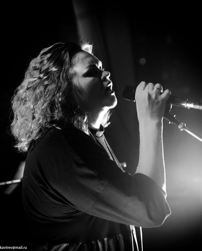 ПЕВИЦА - HART BAD