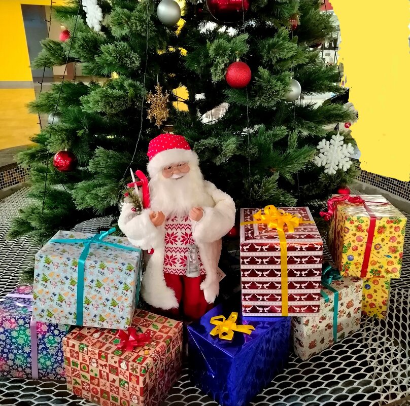 С Новым Годом! Будьте счастливы! - Надежда 