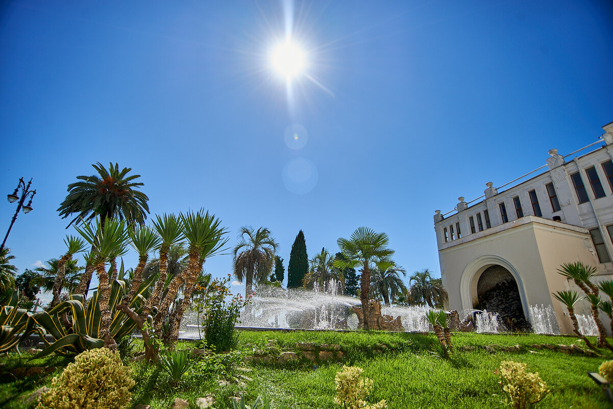 Фонтан Грифоны - Александр Леонов