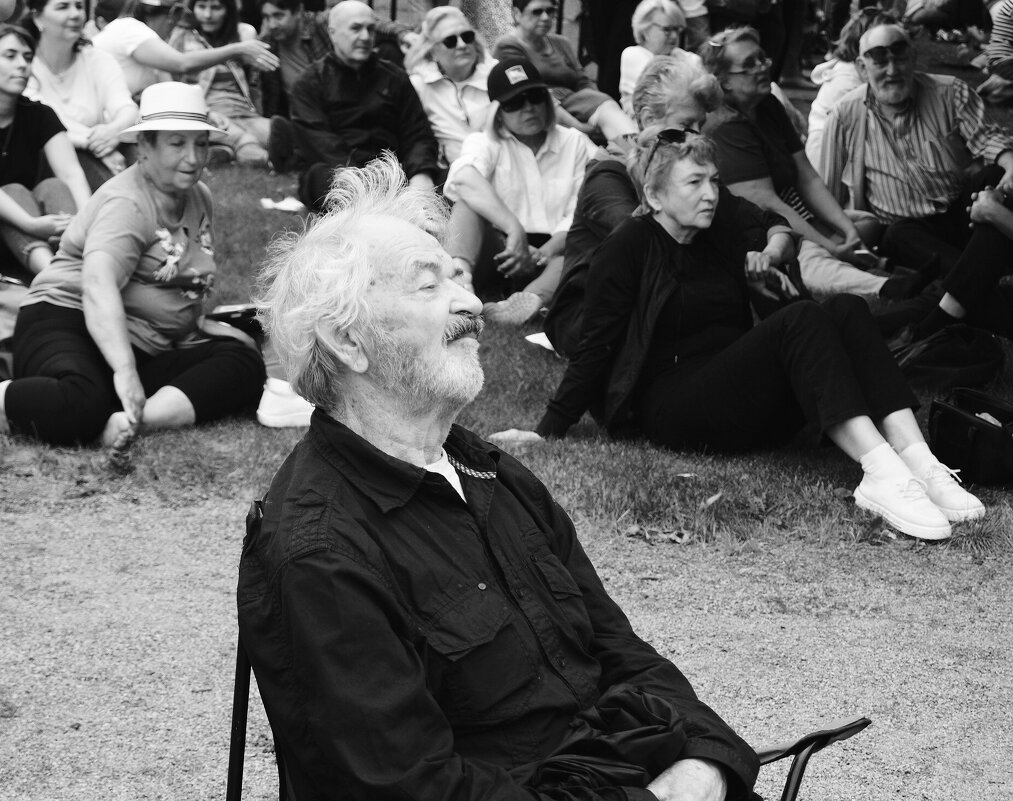 *** - Виктор Никитенко