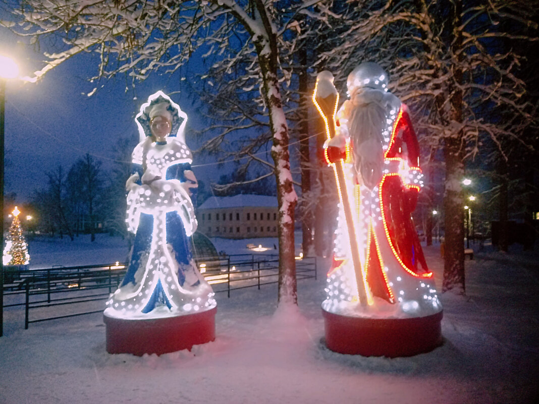 С новым годом - Сергей Кочнев