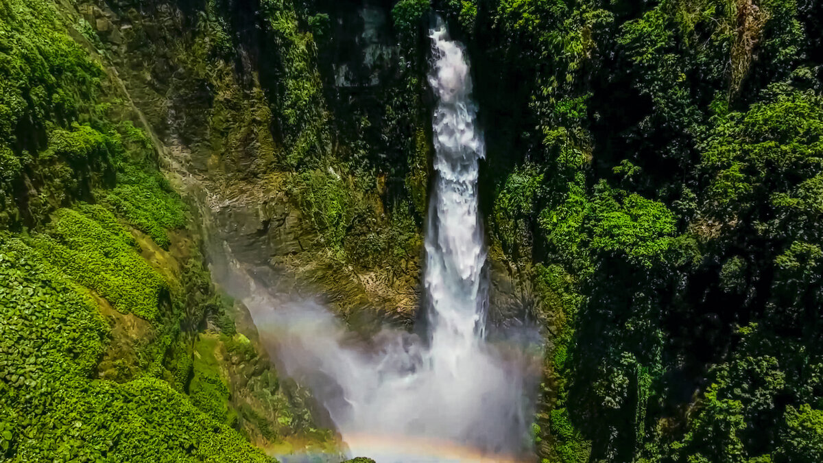 Водопад Акака на Гавайях - Aleksey Afonin