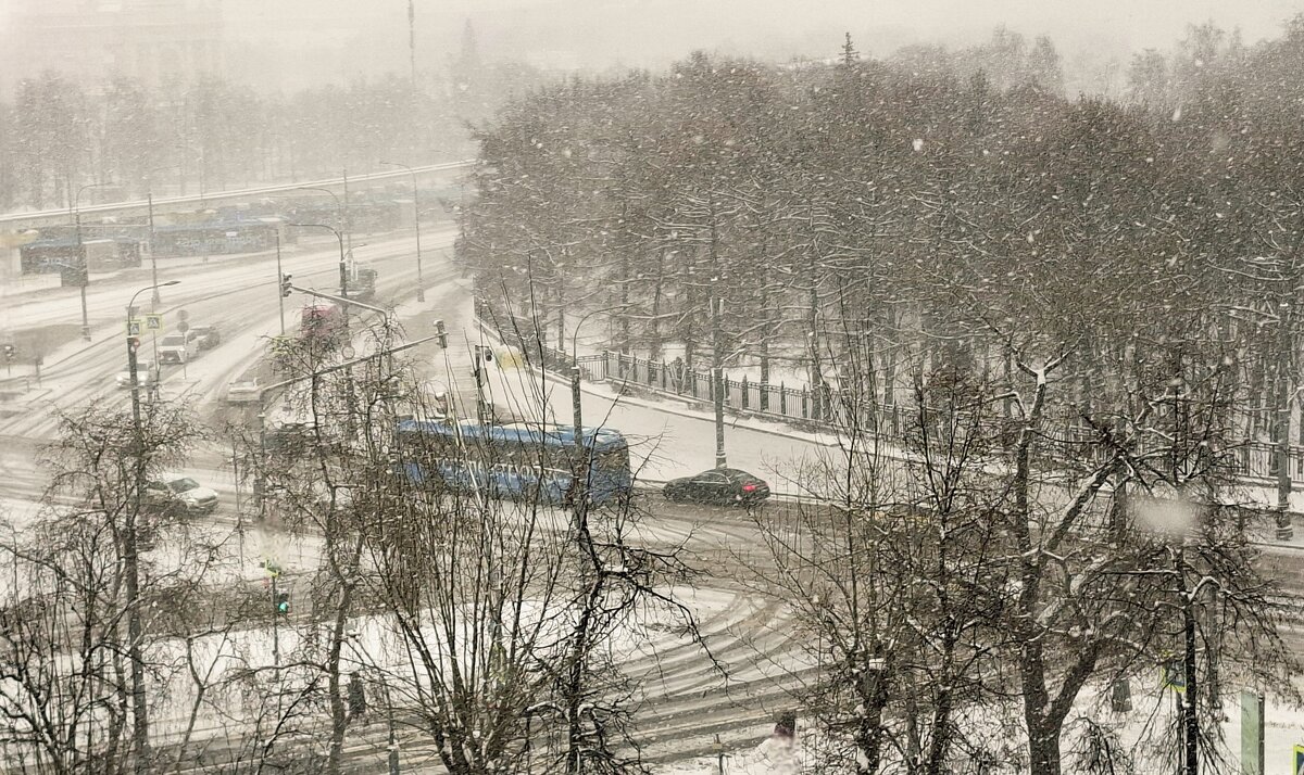 Заметает Москву, заметает - ИРЭН@ . Заметает Москву, заметает - ИРЭН@ .