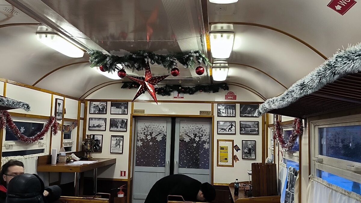 В вагоне ретро-электрички. - Ольга 