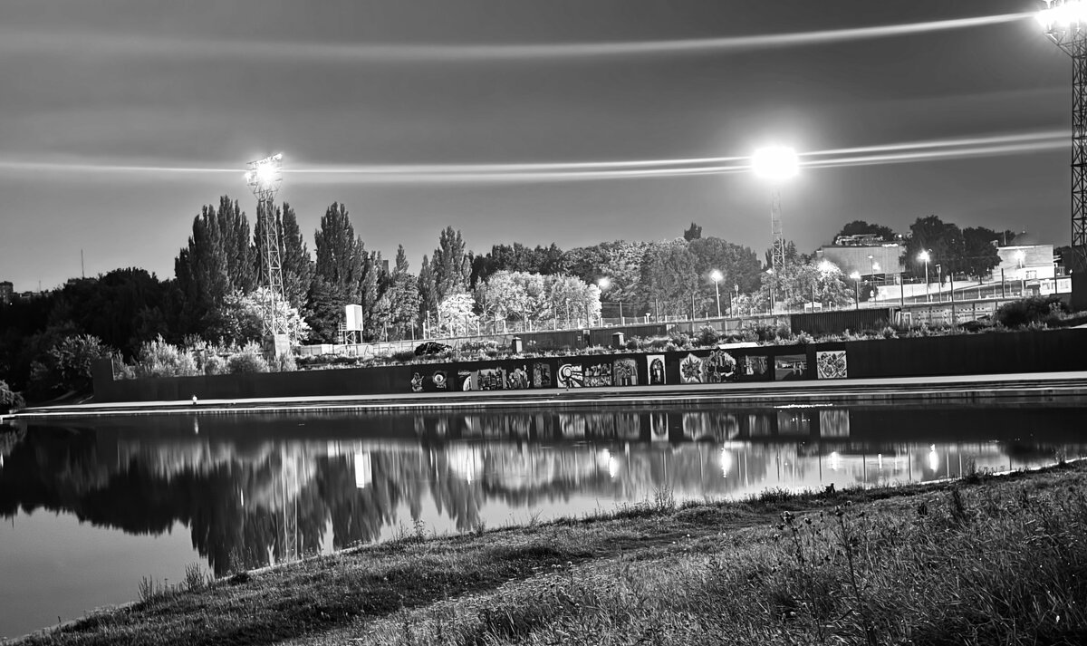 Вечерний стадион / июль / - Анна Камс