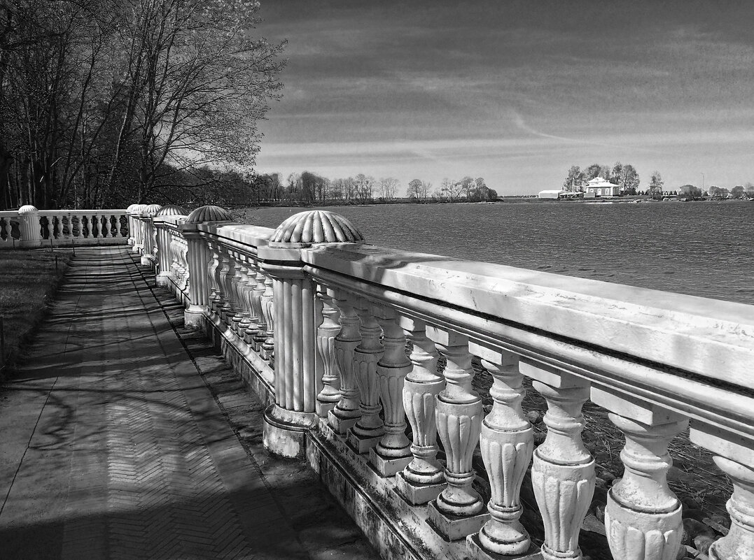 Набережная в Петергофе - Наталья 