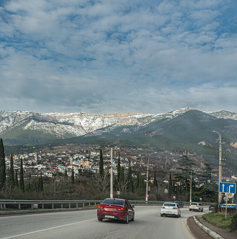 Зима спускается в рабочий поселок - Юрий Яловенко