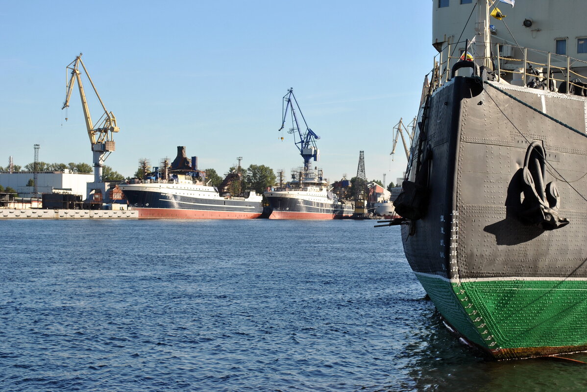 И храним, и строим .. - AleksSPb Лесниченко