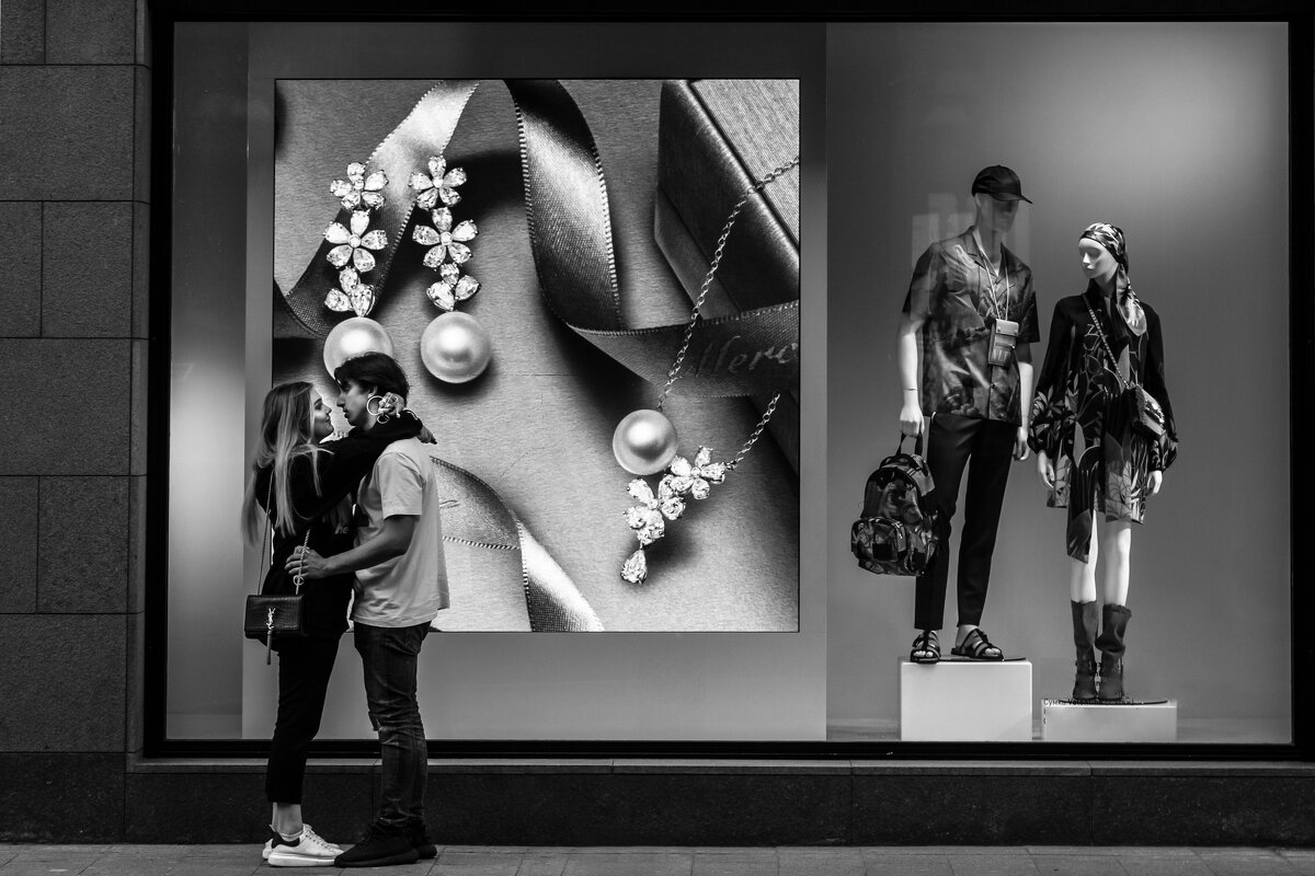 Люди и манекены - Игорь Шевченко