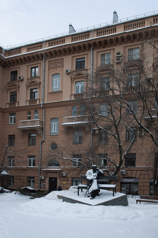 Здесь жил детский писатель, а по совместительству гимнописец Сергей Михалков - Gen Здесь жил детский писатель, а по совместительству гимнописец Сергей Михалков - Gen