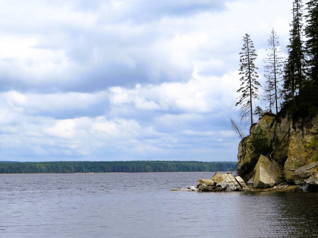 Скалистый берег - Лариса С.