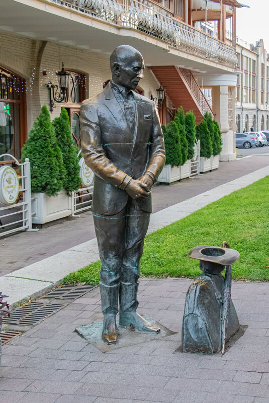 скромный Киса Воробьянинов... - navalon M