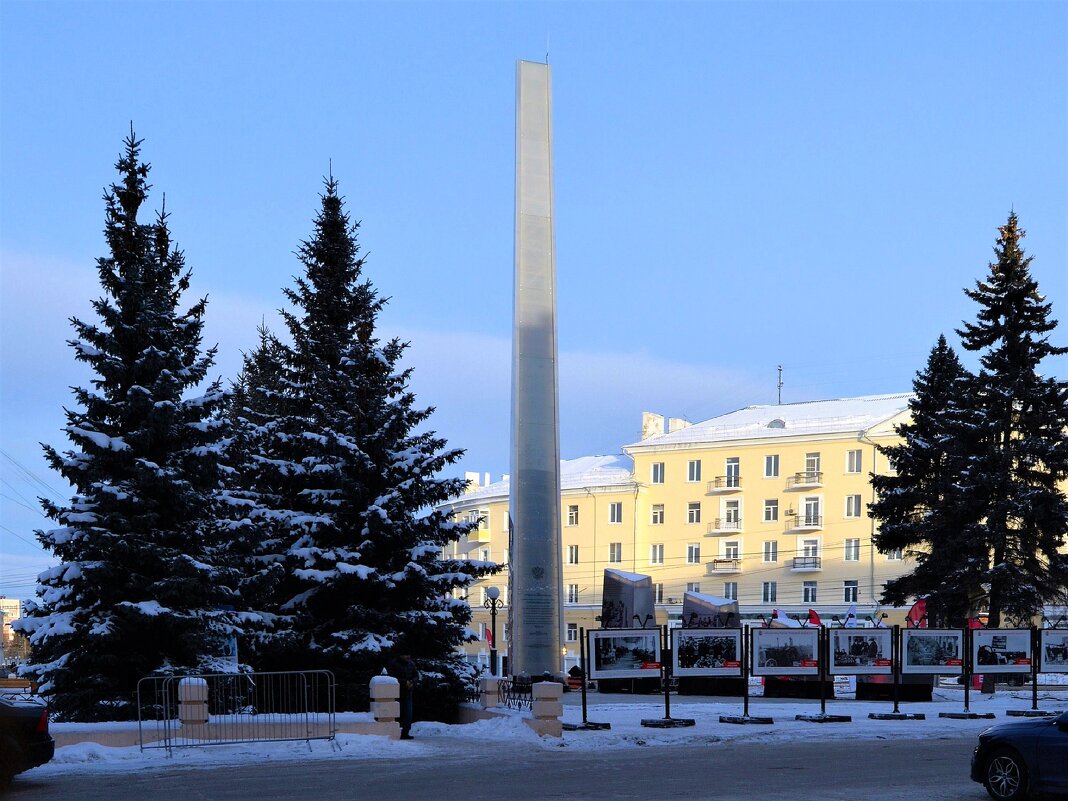 Чебоксары. Стела «Город трудовой доблести». - Пётр Чернега